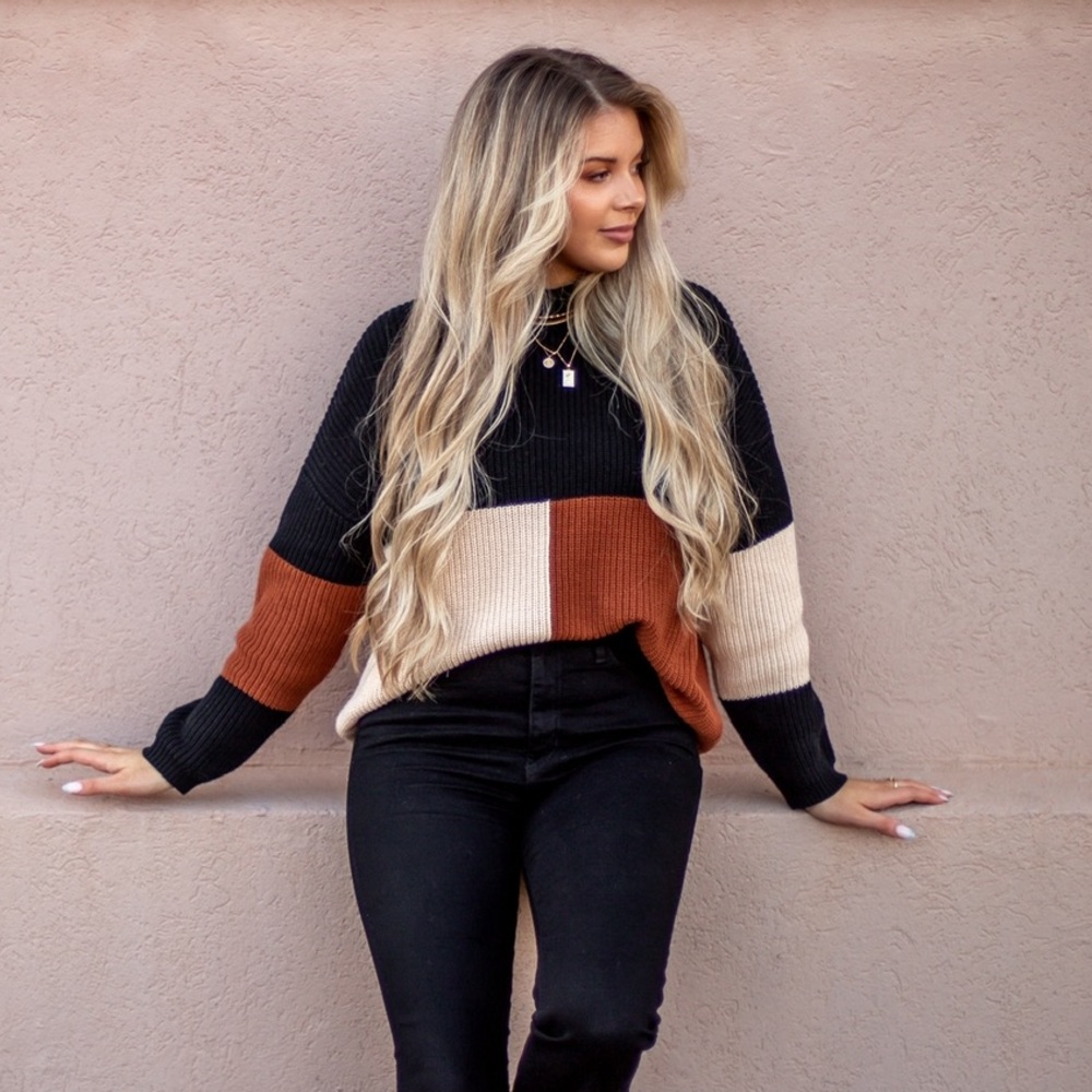 Color block sweater medium